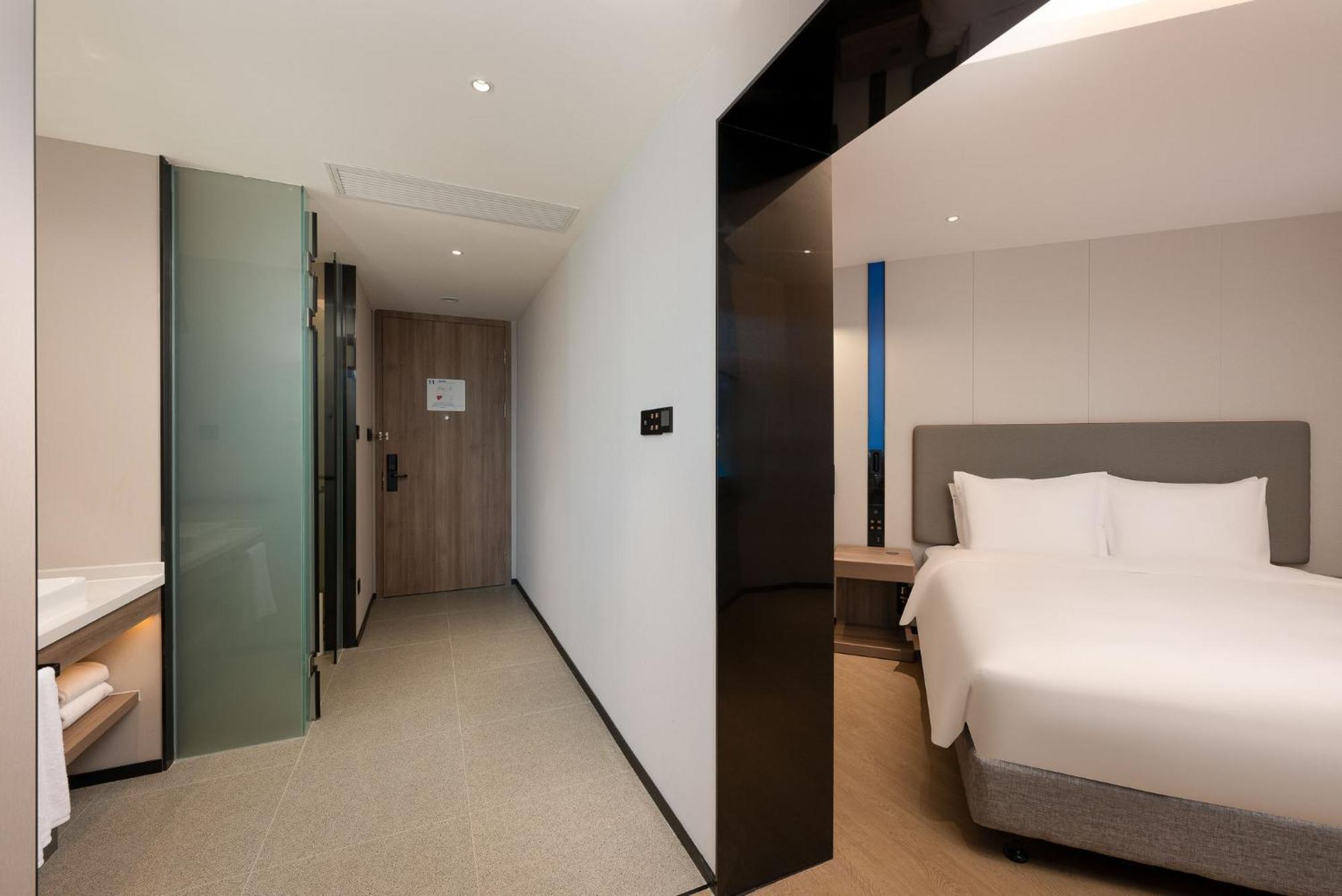 Holiday Inn Express Shanghai Jing'An Temple By Ihg Exterior foto